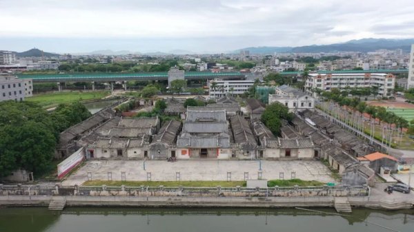 华夏配资门户 凤塘仁美里：百年建筑见证大爱 保护活化待焕新生——《侨心润桑梓 合力开新篇》系列报道文化篇